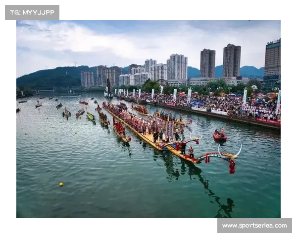 施秉县结合龙舟赛开展普法，法治宣传融入民间赛事活动